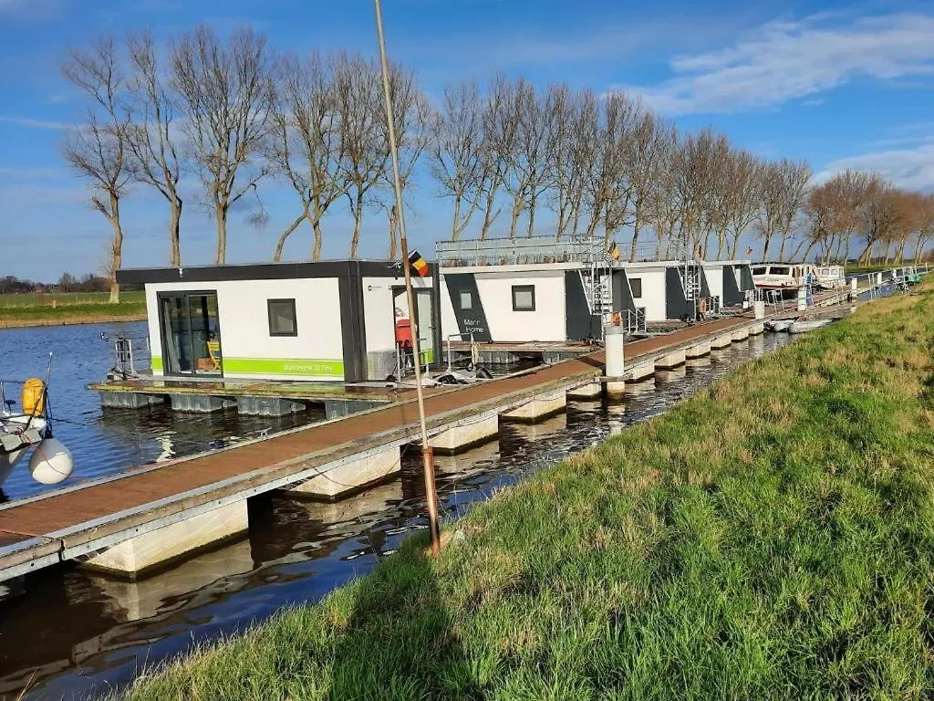 فندق Houseboat Tiny Griffin نيوبورت